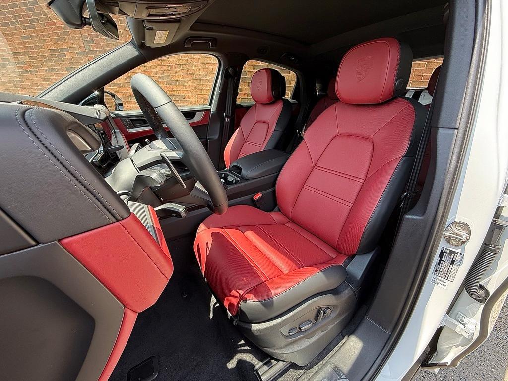 new 2025 Porsche Cayenne car, priced at $114,625