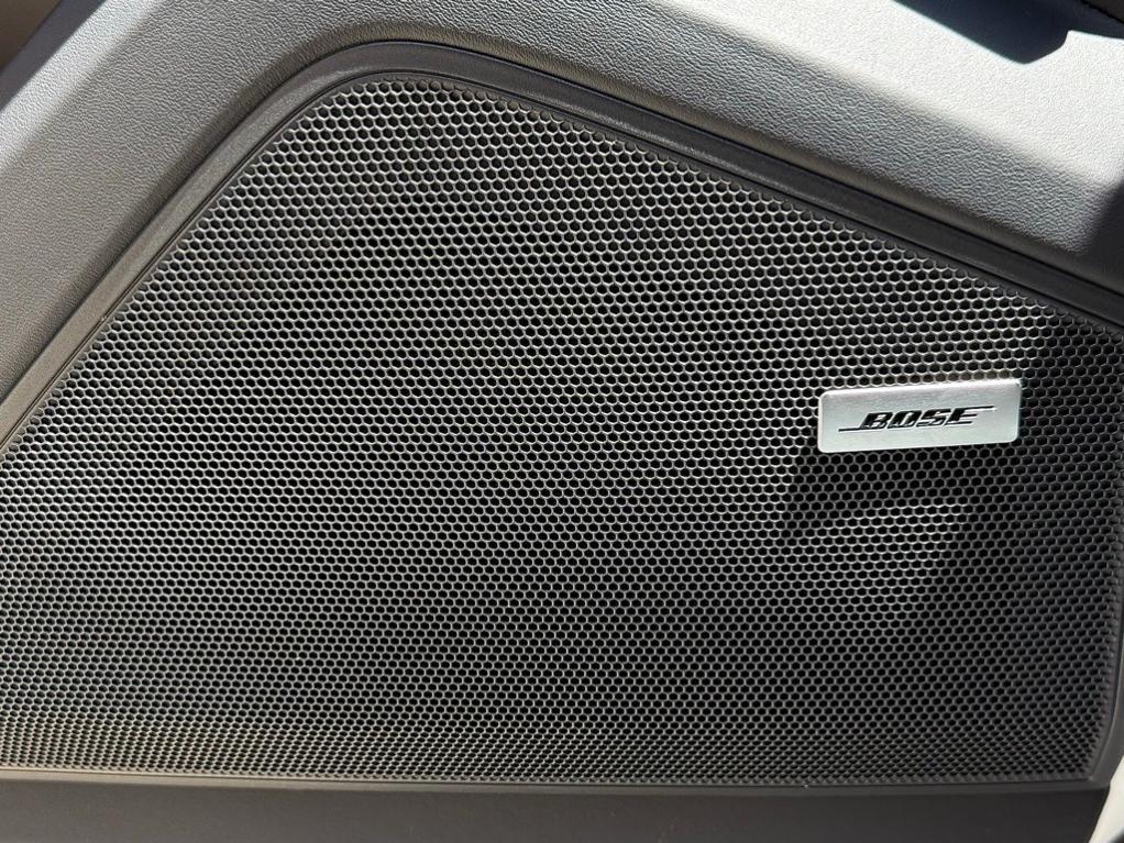 new 2025 Porsche Cayenne car, priced at $114,625