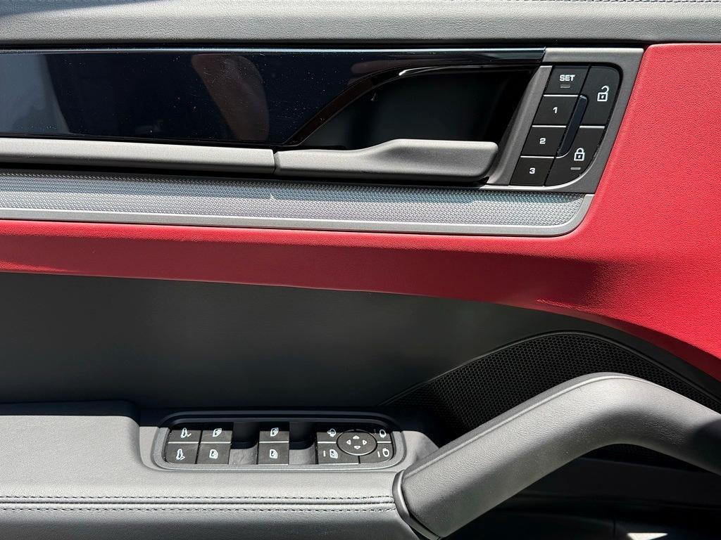 new 2025 Porsche Cayenne car, priced at $114,625