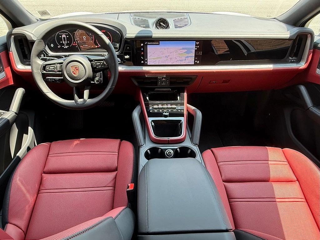 new 2025 Porsche Cayenne car, priced at $114,625