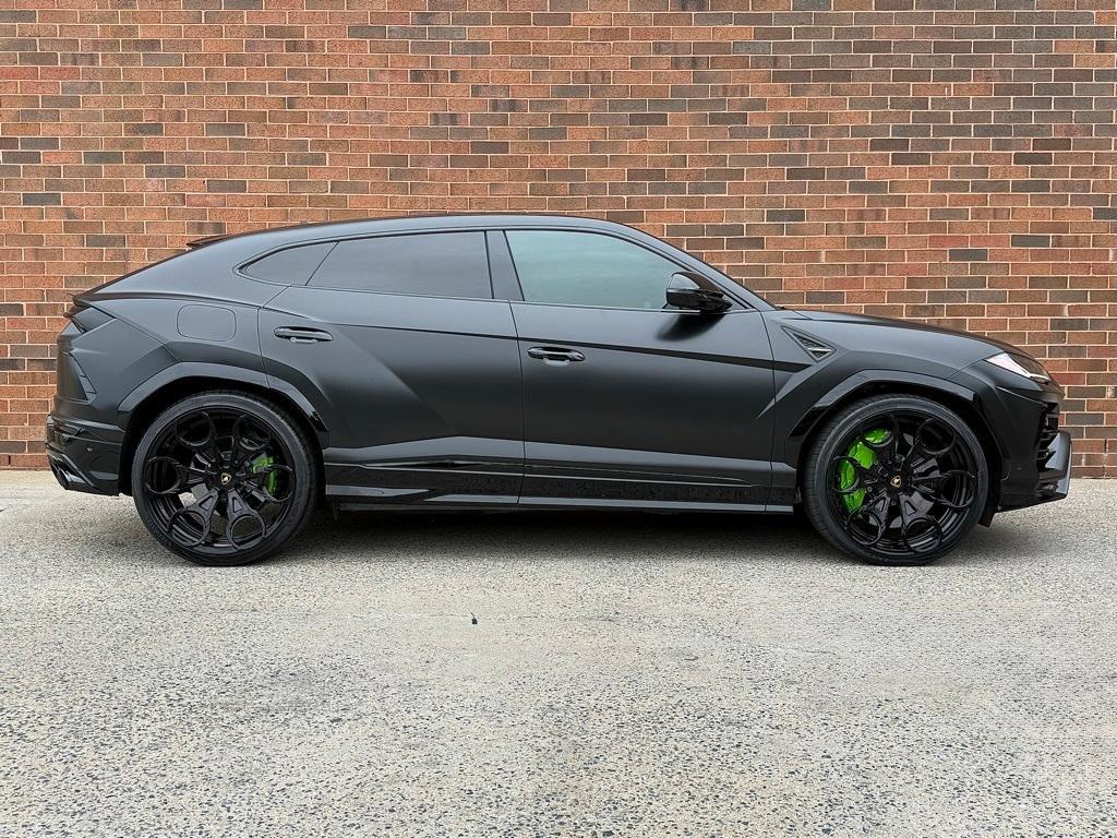 used 2022 Lamborghini Urus car, priced at $229,000