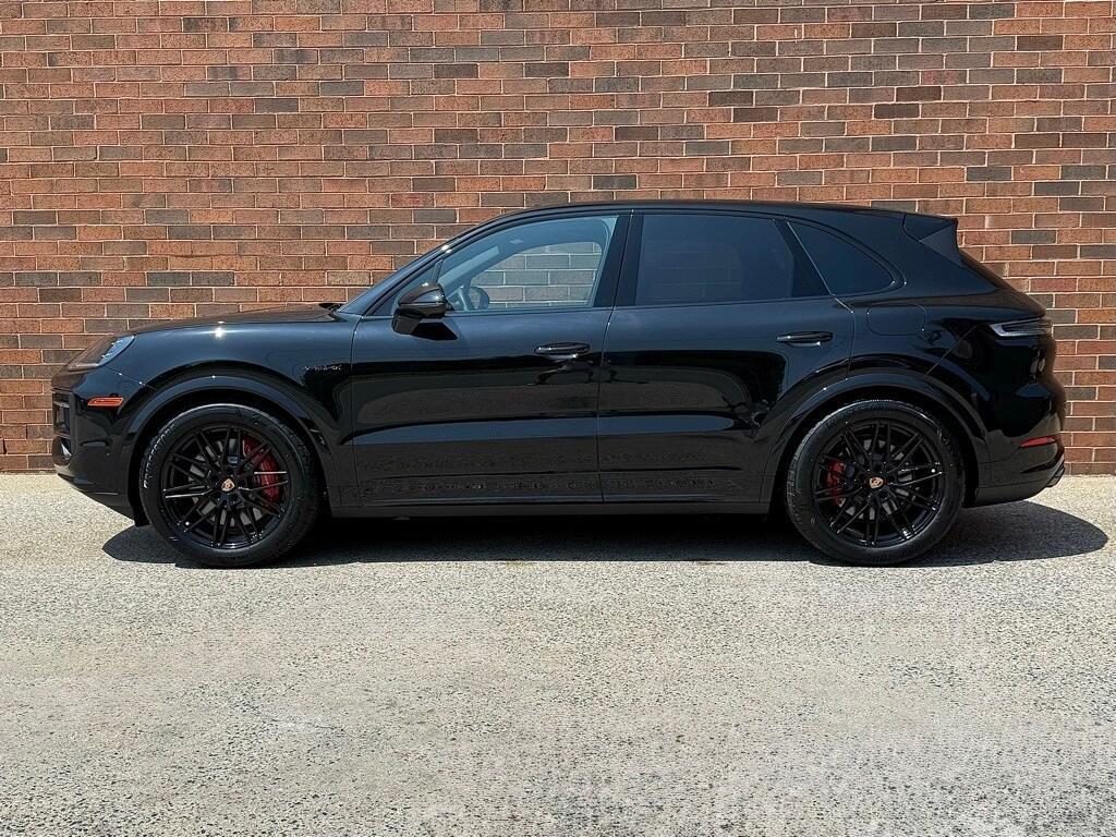 new 2025 Porsche Cayenne car, priced at $137,385