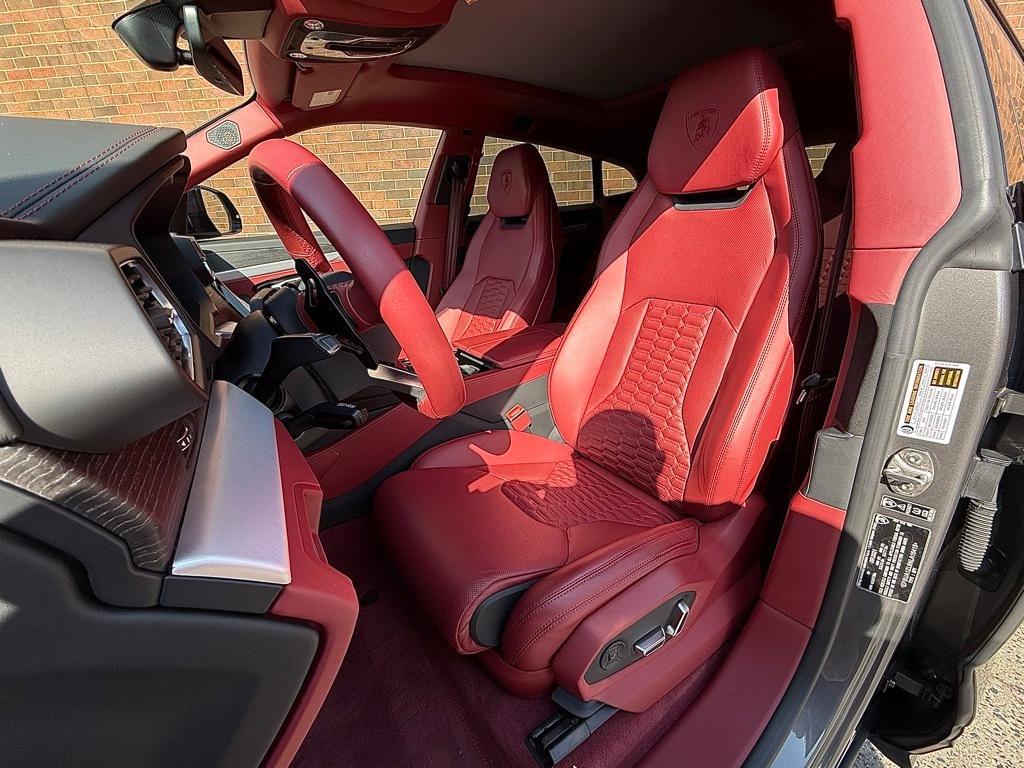used 2022 Lamborghini Urus car, priced at $229,000