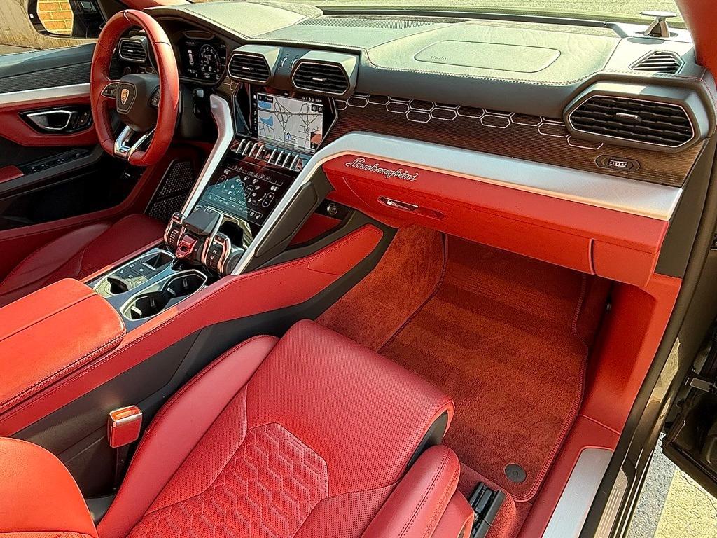used 2022 Lamborghini Urus car, priced at $229,000