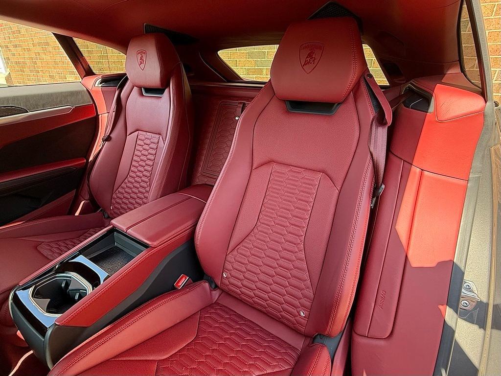 used 2022 Lamborghini Urus car, priced at $229,000