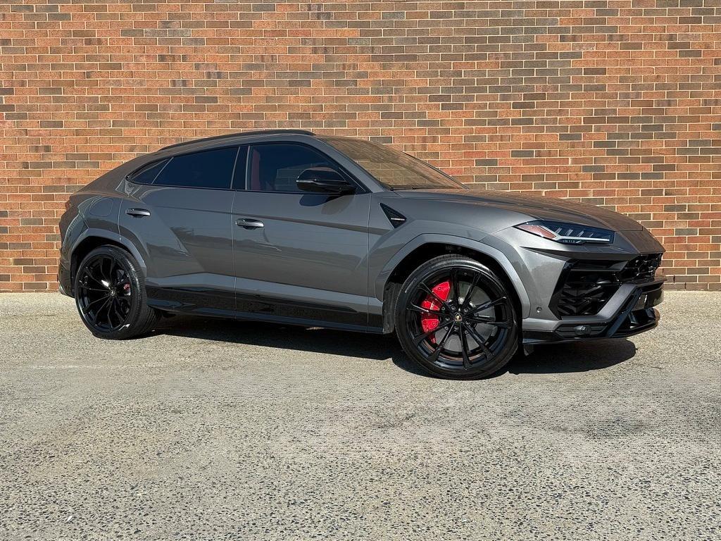 used 2022 Lamborghini Urus car, priced at $229,000