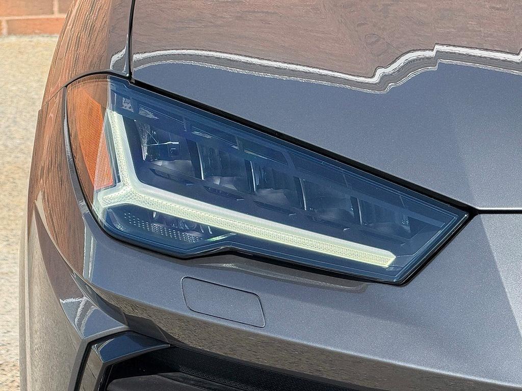 used 2022 Lamborghini Urus car, priced at $229,000
