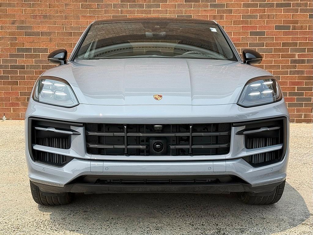 new 2025 Porsche Cayenne car, priced at $125,985