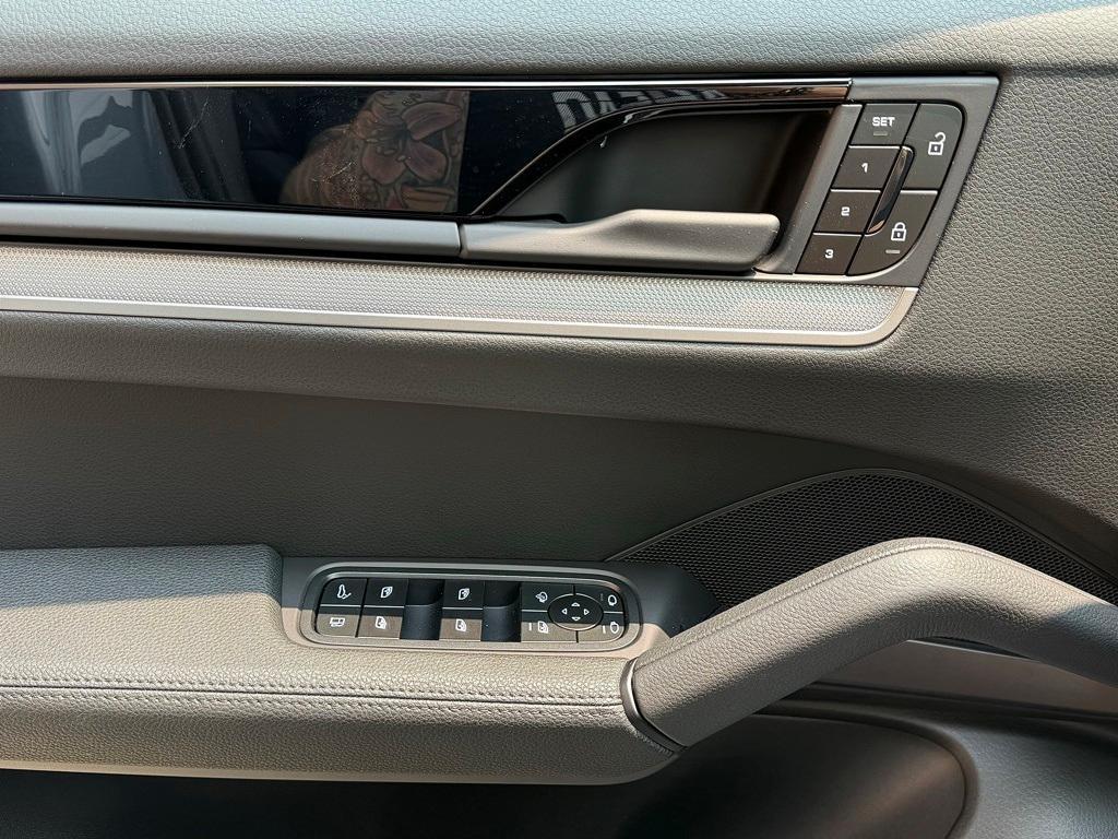 new 2025 Porsche Cayenne car, priced at $125,985