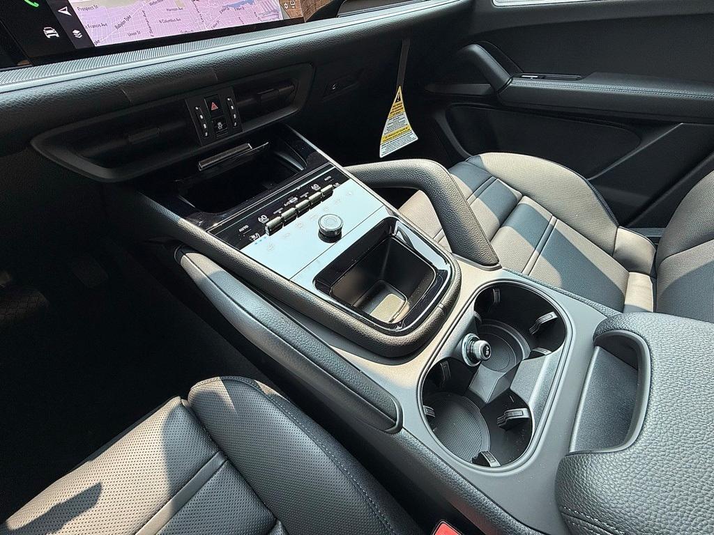 new 2025 Porsche Cayenne car, priced at $125,985