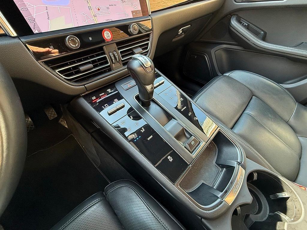 used 2024 Porsche Macan car