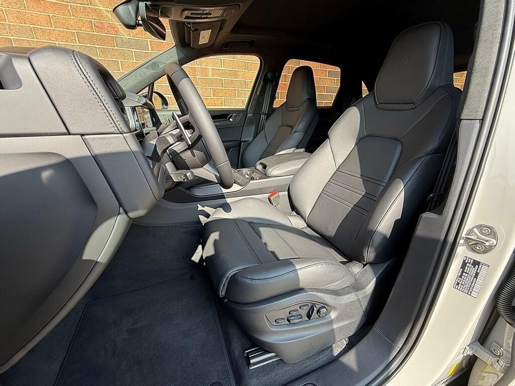 new 2025 Porsche Cayenne car, priced at $162,275