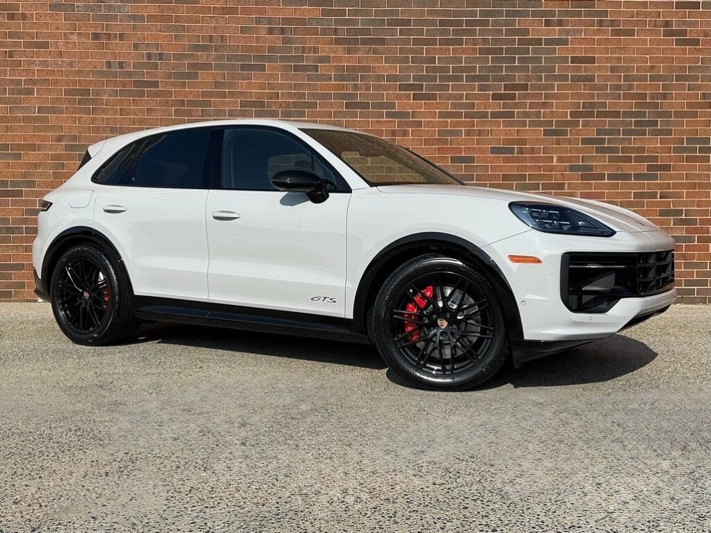 new 2025 Porsche Cayenne car, priced at $162,275