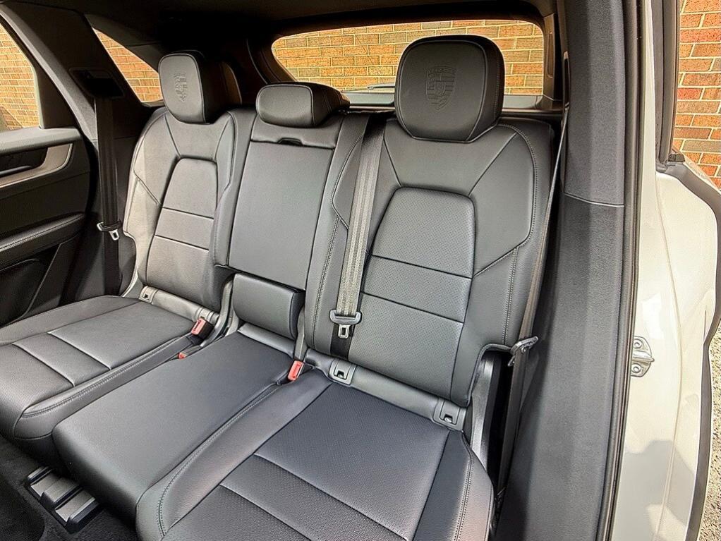 new 2025 Porsche Cayenne car, priced at $110,085
