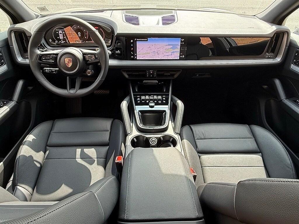 new 2025 Porsche Cayenne car, priced at $110,085