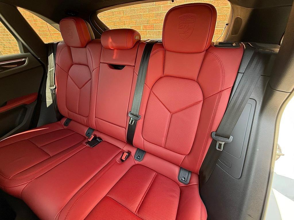 used 2021 Porsche Macan car