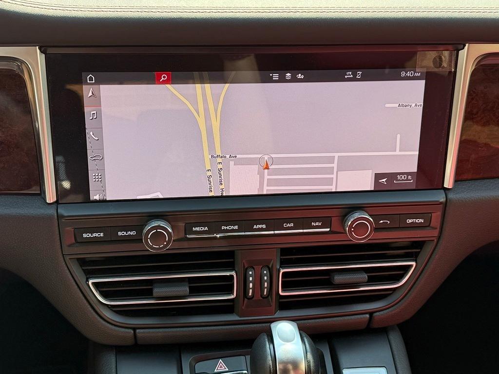 used 2021 Porsche Macan car