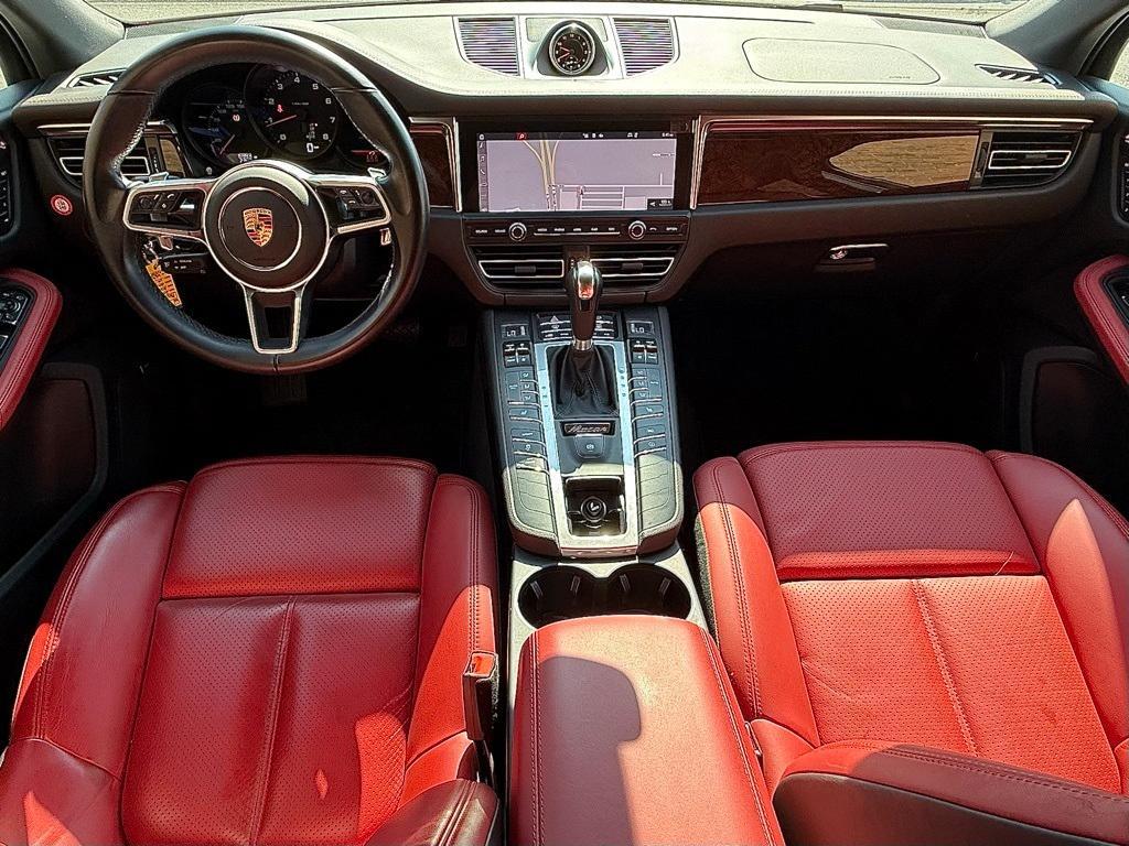 used 2021 Porsche Macan car
