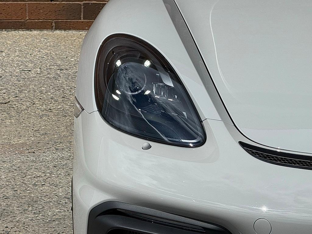 used 2023 Porsche 718 Spyder car