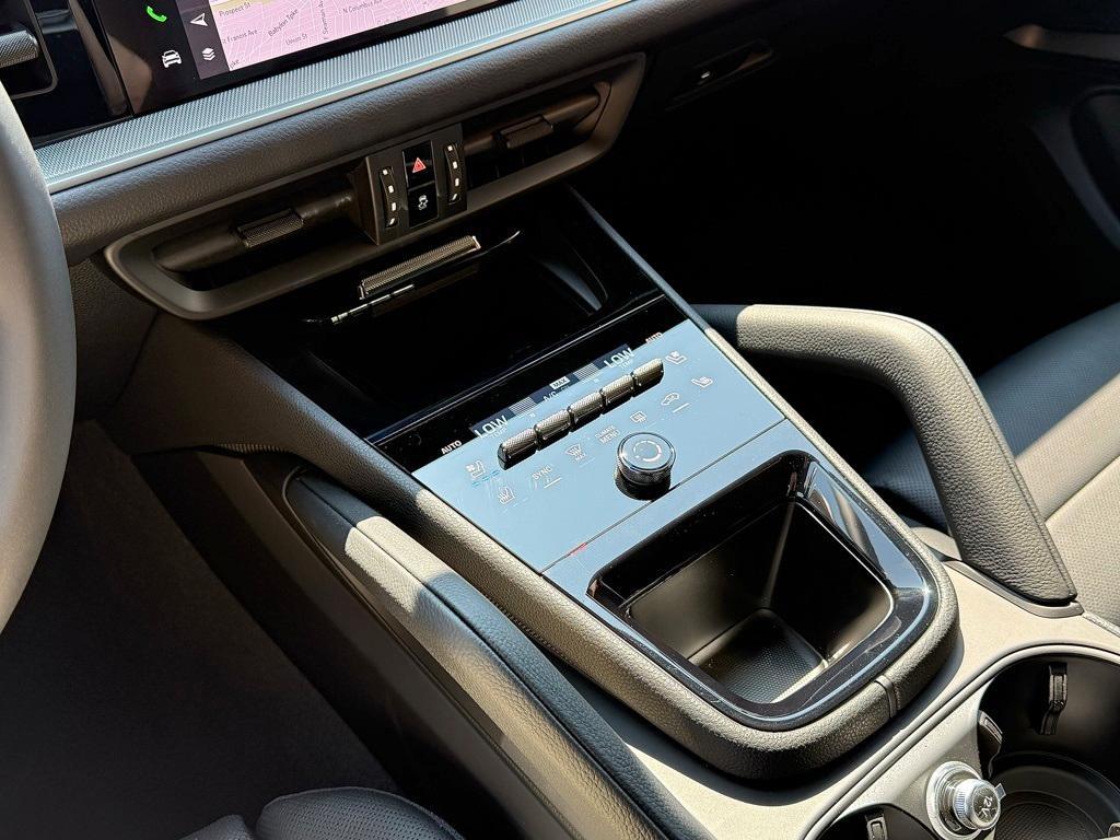 new 2025 Porsche Cayenne car, priced at $106,235