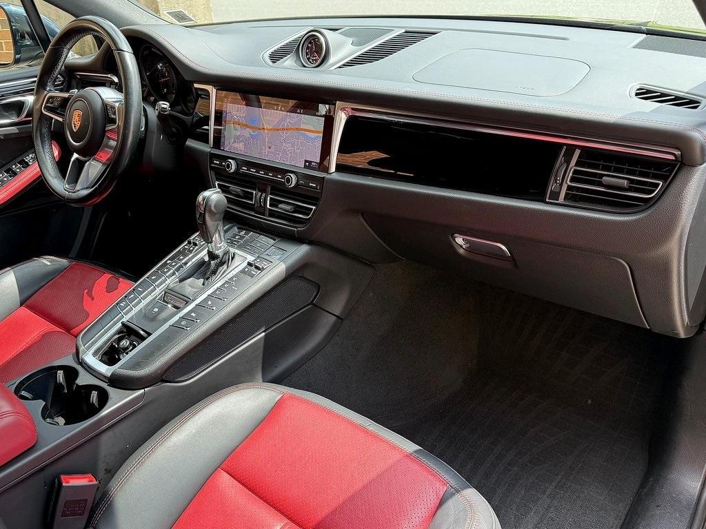 used 2021 Porsche Macan car