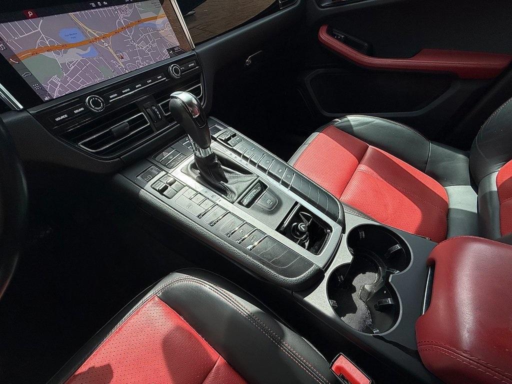 used 2021 Porsche Macan car