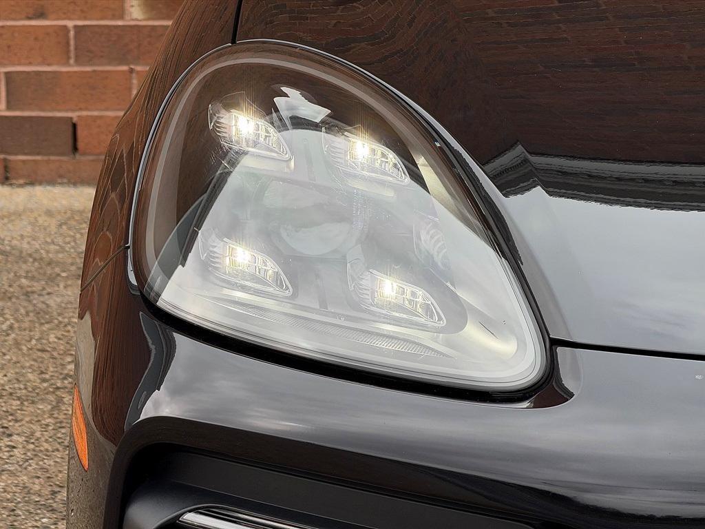 used 2022 Porsche Cayenne car, priced at $69,899