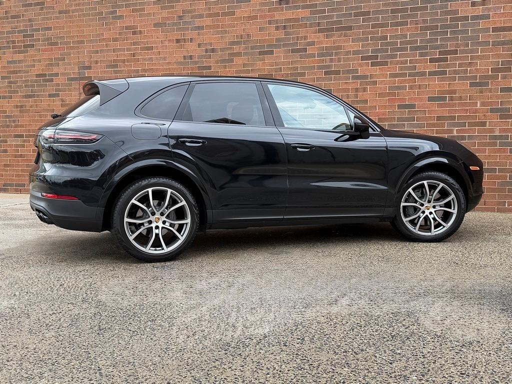 used 2022 Porsche Cayenne car, priced at $69,899