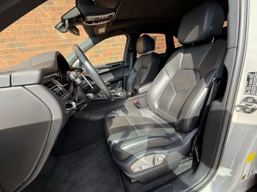 used 2020 Porsche Macan car, priced at $36,900