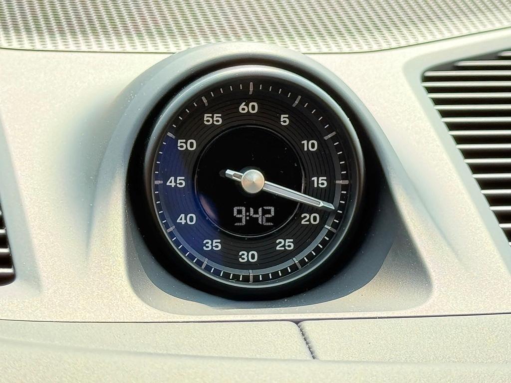 new 2025 Porsche Cayenne car, priced at $114,385