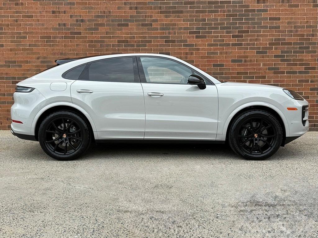 new 2025 Porsche Cayenne car, priced at $117,615