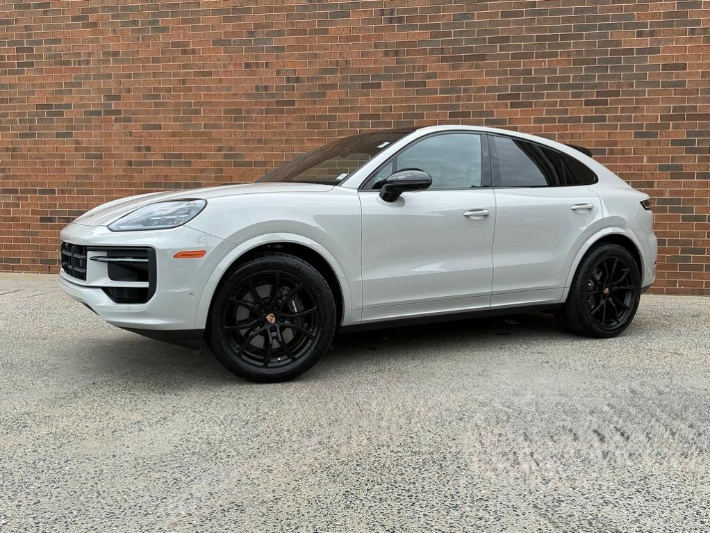 new 2025 Porsche Cayenne car, priced at $117,615
