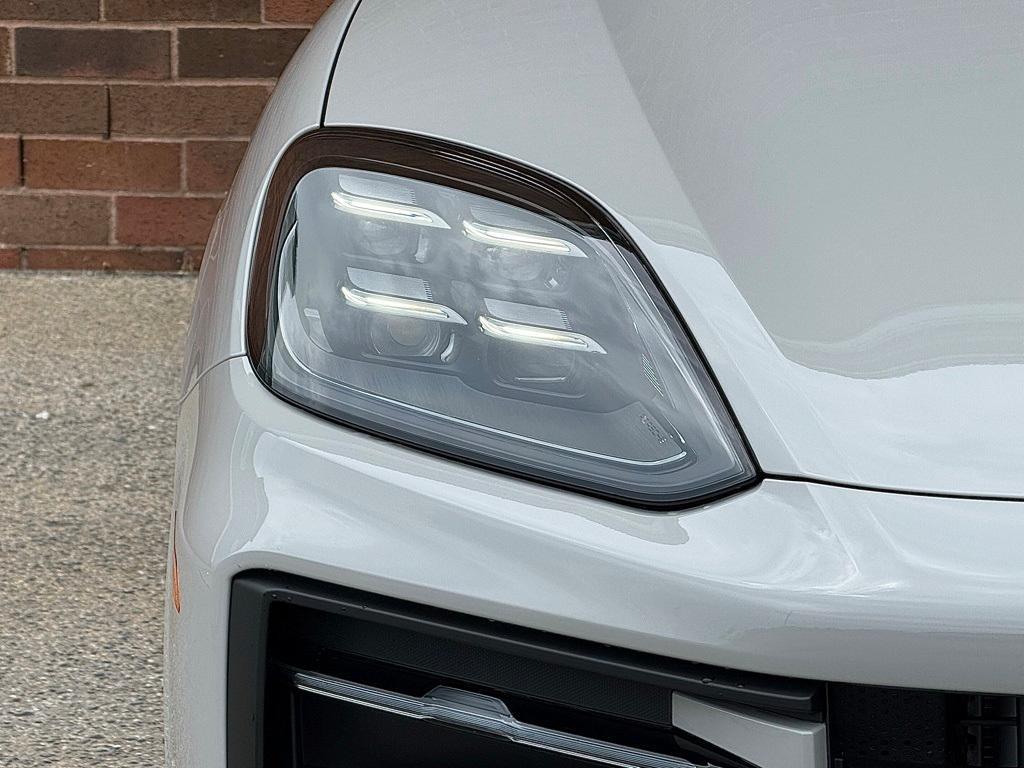 new 2025 Porsche Cayenne car, priced at $117,615