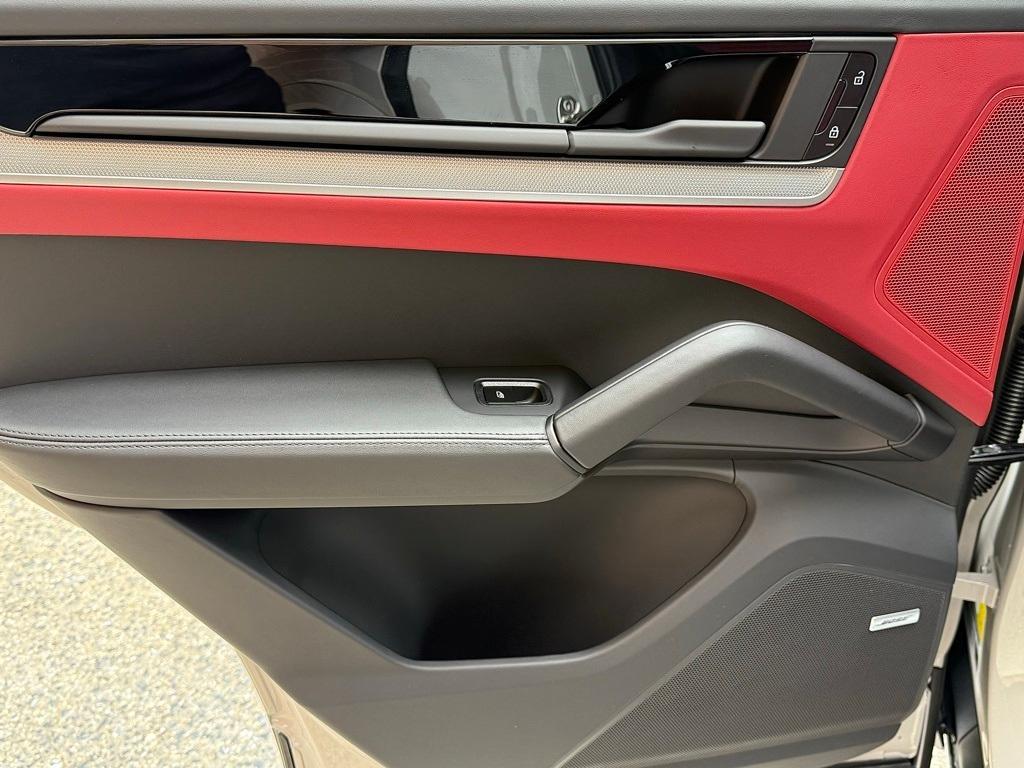 new 2025 Porsche Cayenne car, priced at $117,615