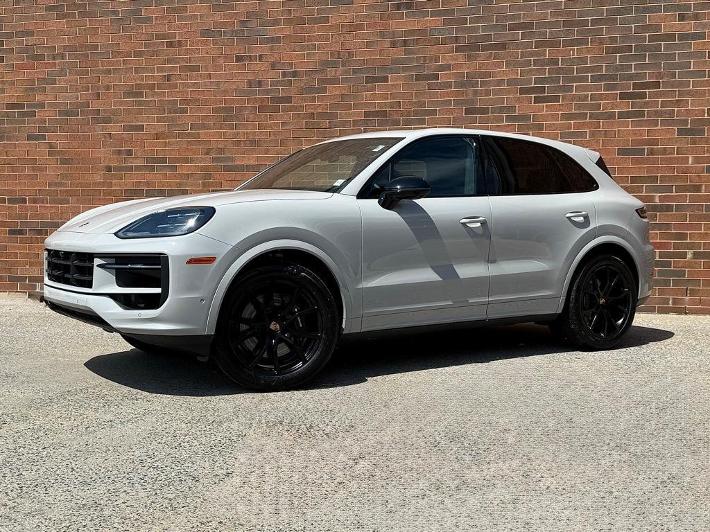 new 2025 Porsche Cayenne car, priced at $109,915