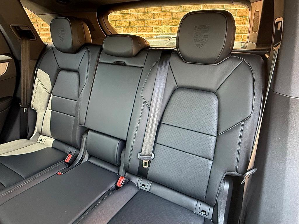 new 2025 Porsche Cayenne car, priced at $109,915