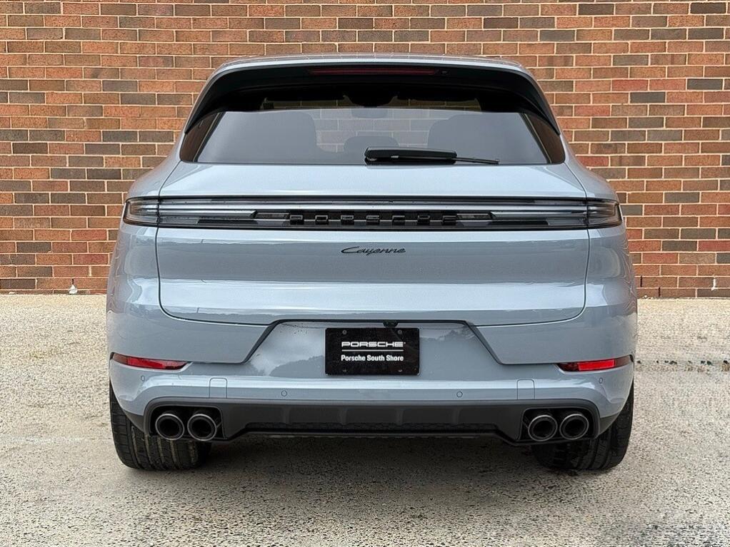 new 2025 Porsche Cayenne car, priced at $108,275