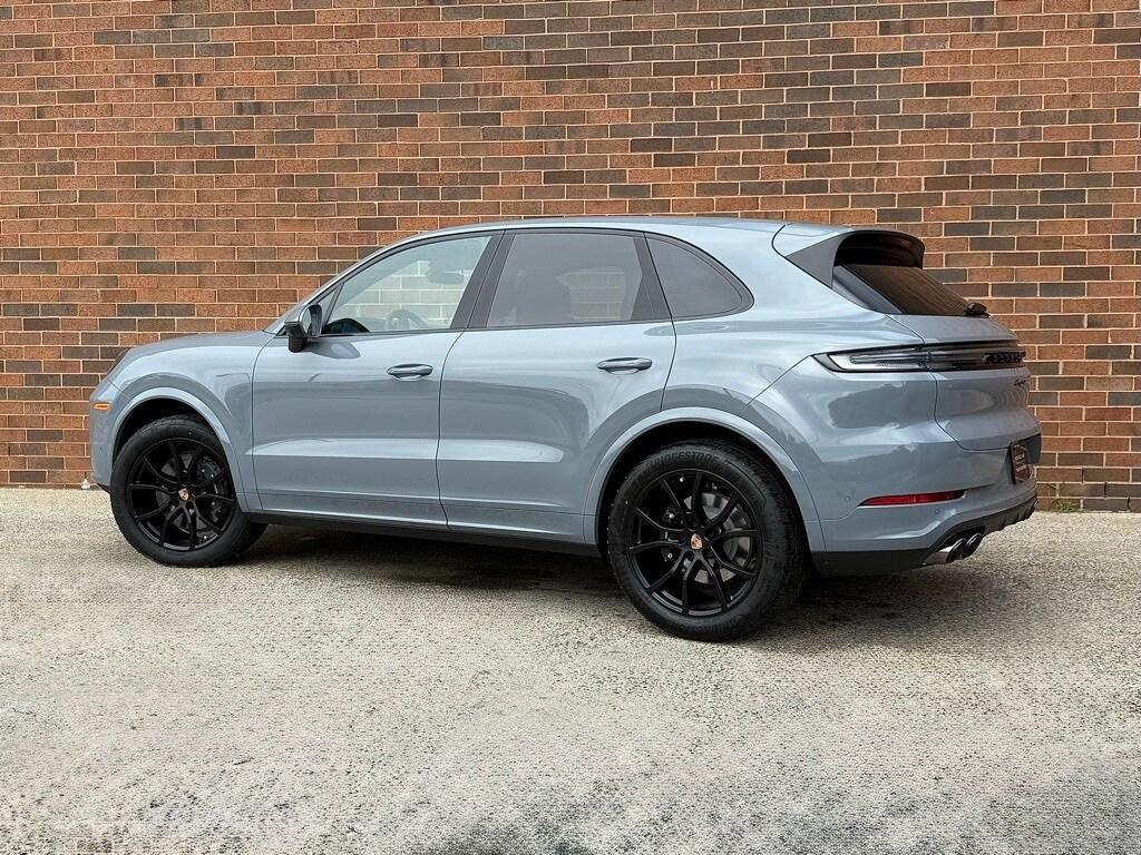 new 2025 Porsche Cayenne car, priced at $108,275