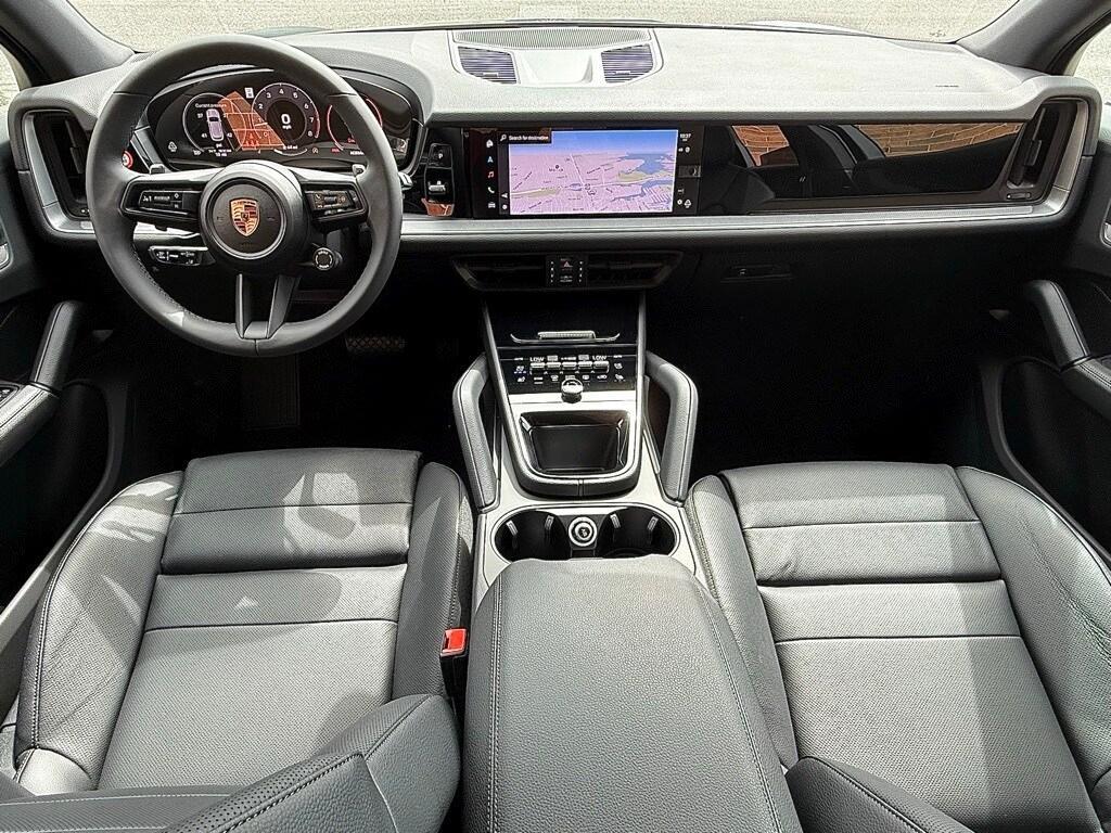 new 2025 Porsche Cayenne car, priced at $108,275