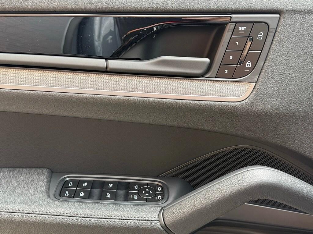 new 2025 Porsche Cayenne car, priced at $108,275