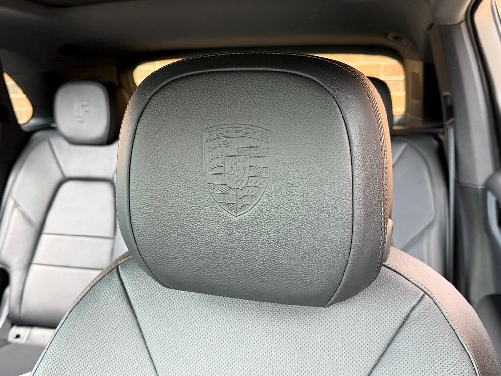new 2025 Porsche Cayenne car, priced at $108,275