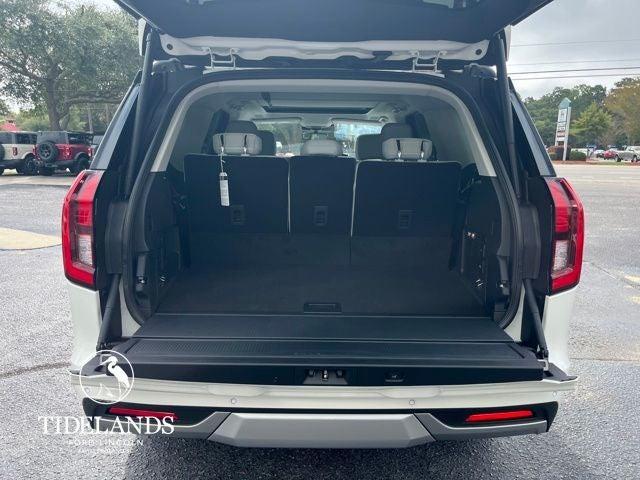 new 2025 Ford Expedition car