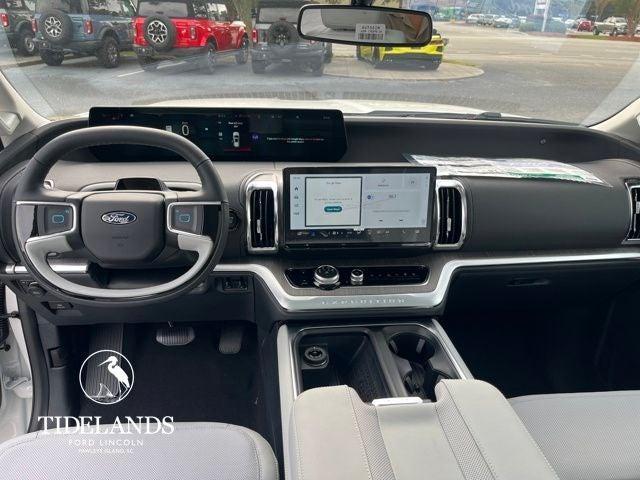 new 2025 Ford Expedition car