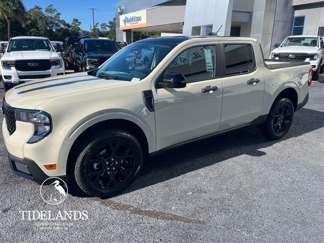 new 2025 Ford Maverick car