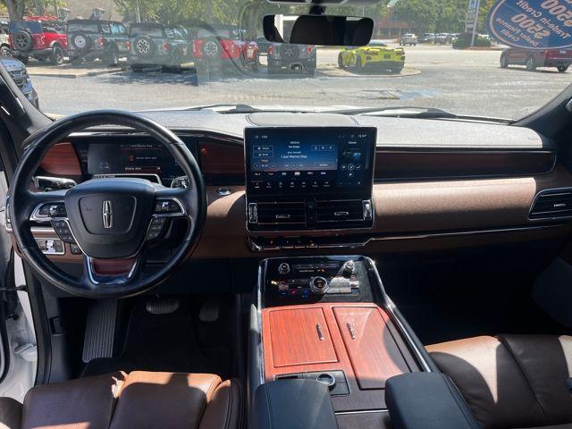 used 2022 Lincoln Navigator car, priced at $59,498