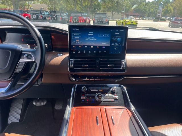 used 2022 Lincoln Navigator car, priced at $59,498