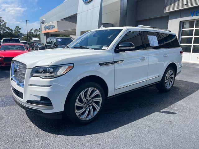 used 2022 Lincoln Navigator car, priced at $59,498