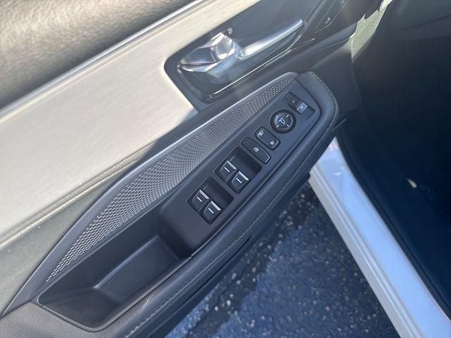 used 2024 Acura MDX car, priced at $40,560