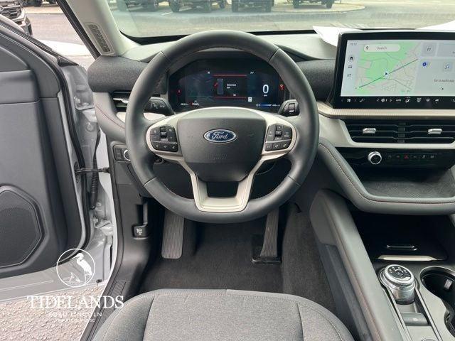 new 2025 Ford Explorer car