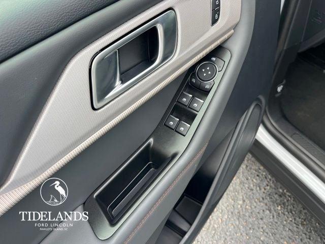 new 2025 Ford Explorer car